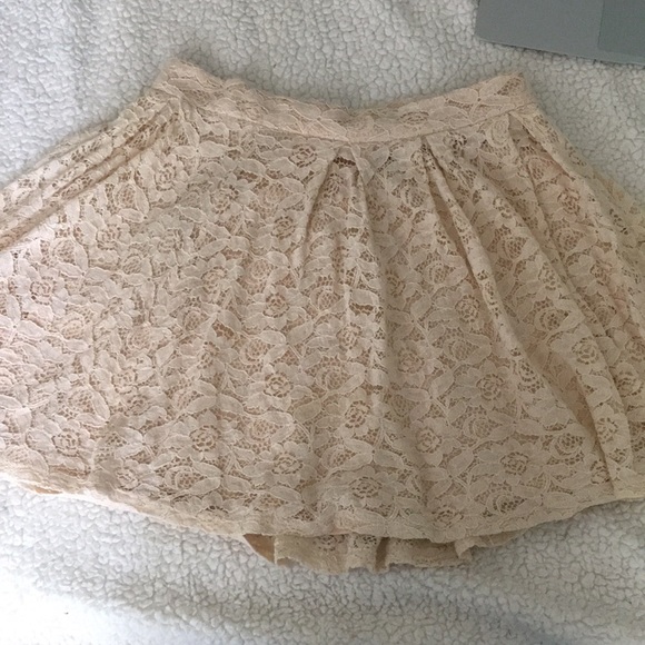 Forever 21 Dresses & Skirts - Cream skirt form forever 21